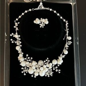 Silver and white delicate Bridal Necklace with earrings